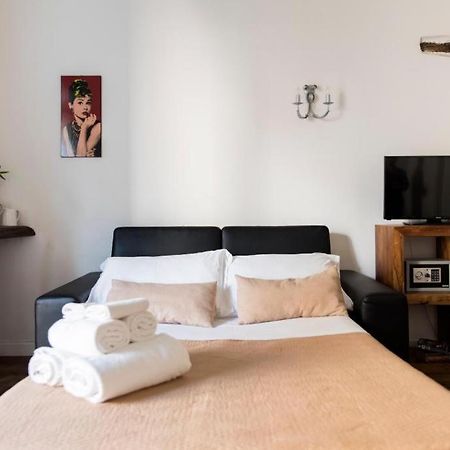 Agora Apartments - Armida Сорренто Екстер'єр фото
